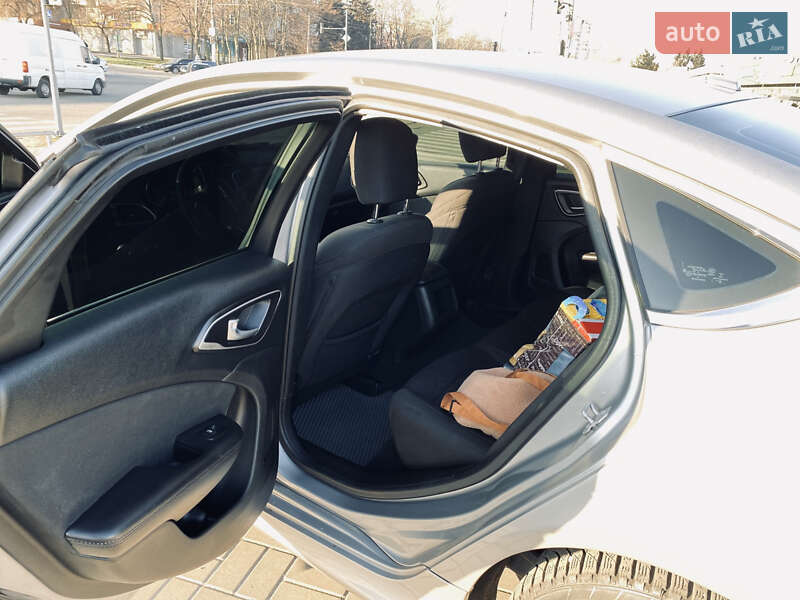 Седан Chrysler 200 2015 в Запоріжжі фото 17 Седан Chrysler 200 2015 в Запоріжжі