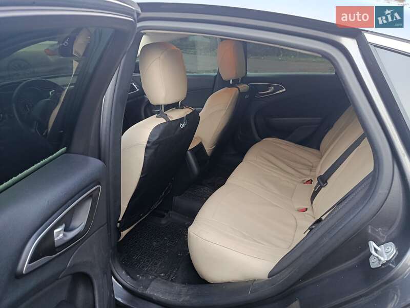 Седан Chrysler 200 2016 в Прилуках фото 2 Седан Chrysler 200 2016 в Прилуках
