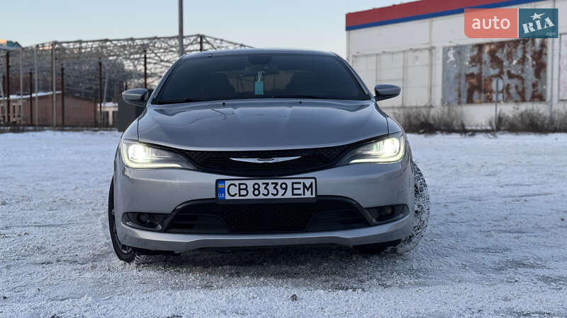 Седан Chrysler 200 2015 в Чернигове