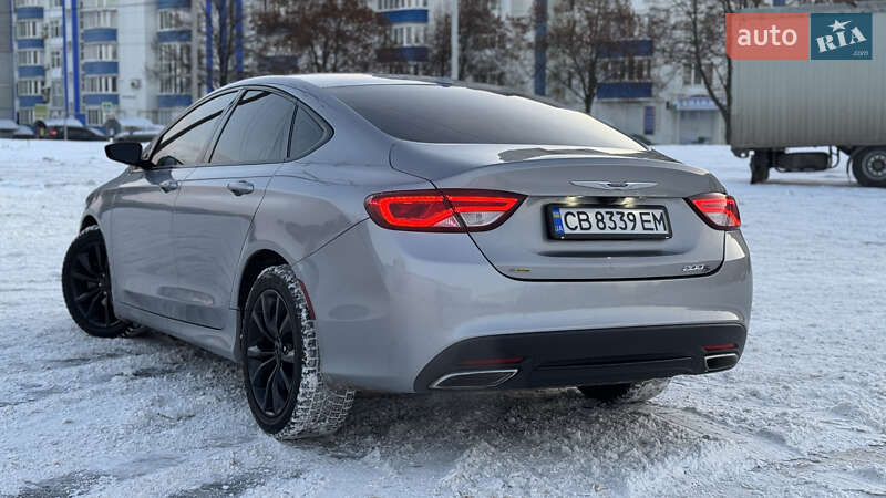 Седан Chrysler 200 2015 в Чернигове