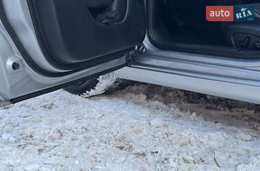 Седан Chrysler 200 2015 в Чернігові