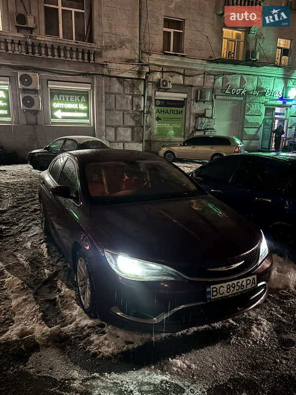 Седан Chrysler 200 2014 в Києві