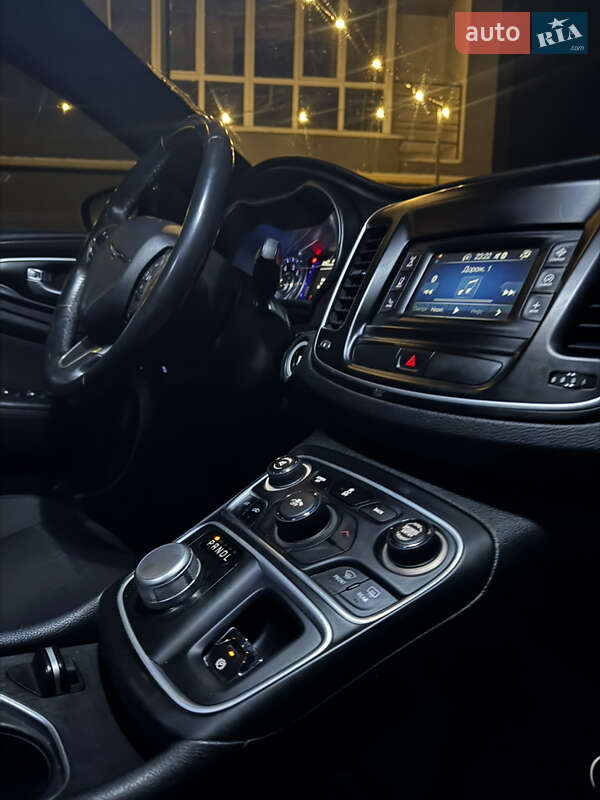 Седан Chrysler 200 2015 в Хмельницком фото 7 Седан Chrysler 200 2015 в Хмельницком