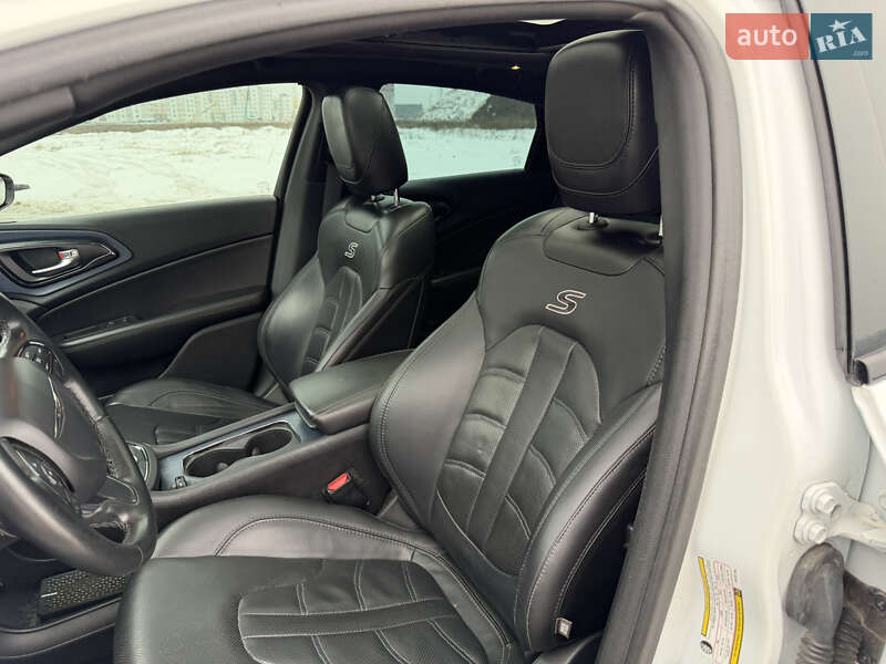 Седан Chrysler 200 2016 в Виннице фото 42 Седан Chrysler 200 2016 в Виннице