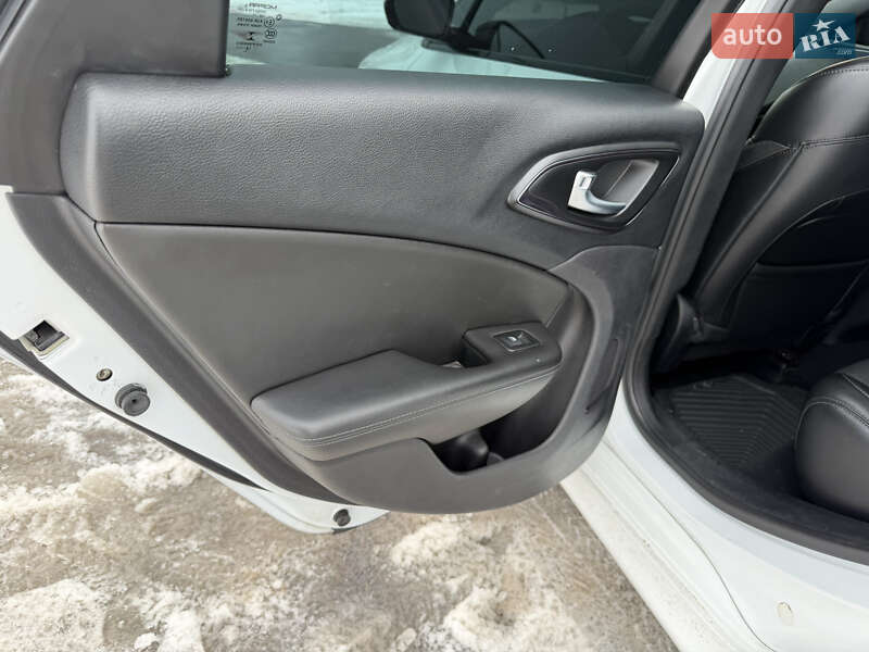 Седан Chrysler 200 2016 в Виннице фото 59 Седан Chrysler 200 2016 в Виннице