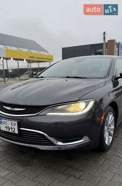 Седан Chrysler 200 2016 в Луцьку