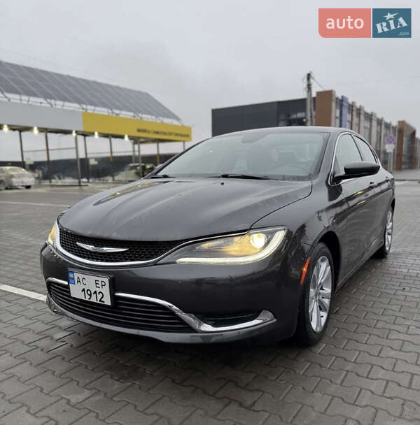 Седан Chrysler 200 2016 в Луцьку