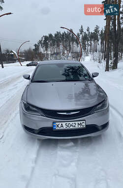 Седан Chrysler 200 2015 в Ірпені