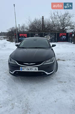Седан Chrysler 200 2016 в Рогатине