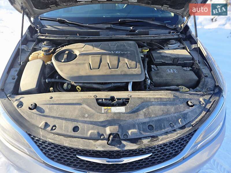 Седан Chrysler 200 2014 в Києві фото 28 Седан Chrysler 200 2014 в Києві