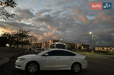 Седан Chrysler 200 2015 в Золотоноше