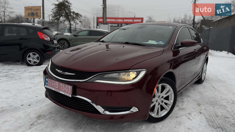 Седан Chrysler 200 2016 в Полтаві
