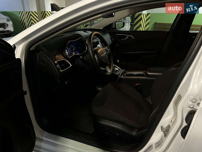 Седан Chrysler 200 2015 в Одессе