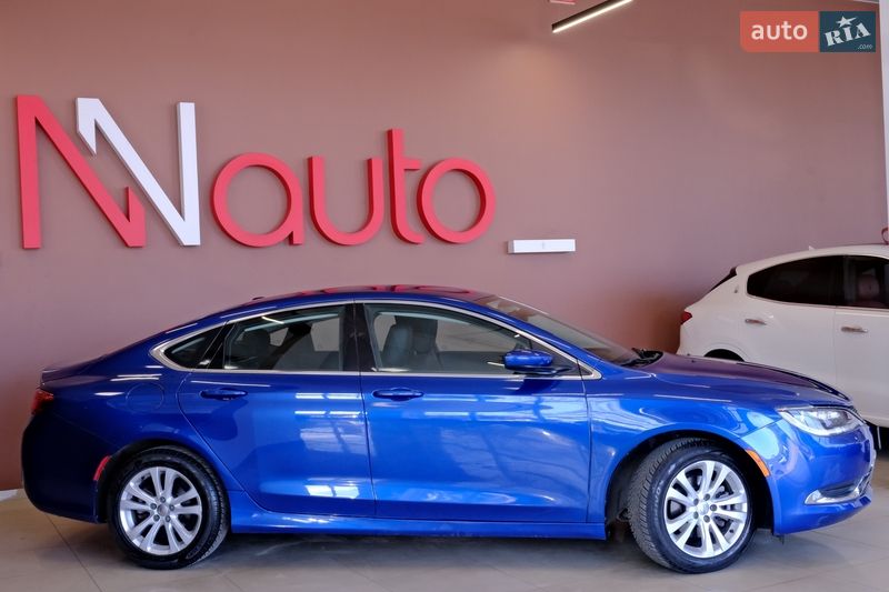 Седан Chrysler 200 2015 в Одесі