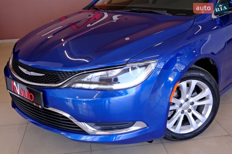 Седан Chrysler 200 2015 в Одесі