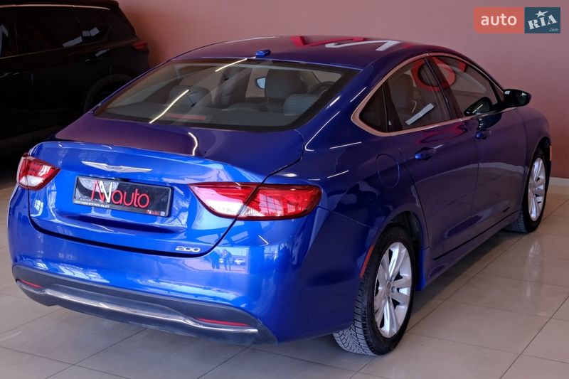 Седан Chrysler 200 2015 в Одесі