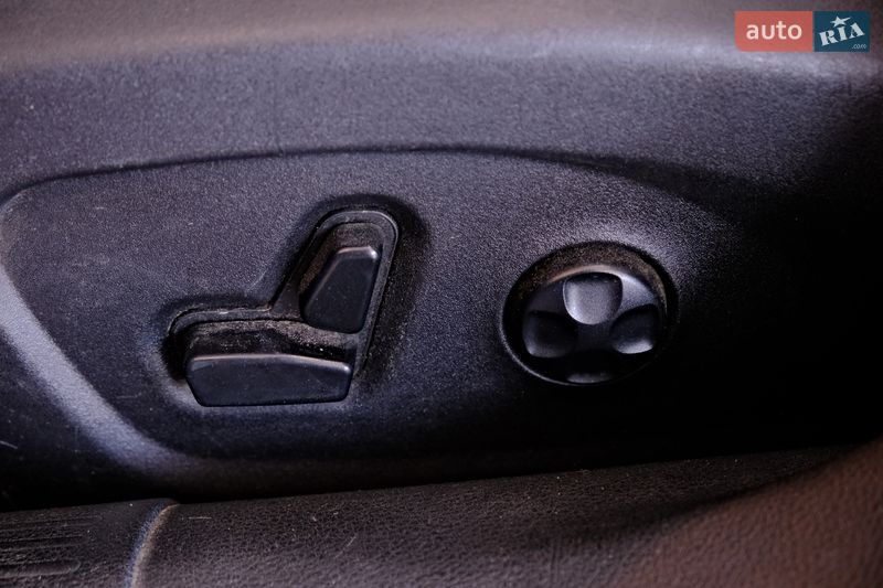 Седан Chrysler 200 2015 в Одесі