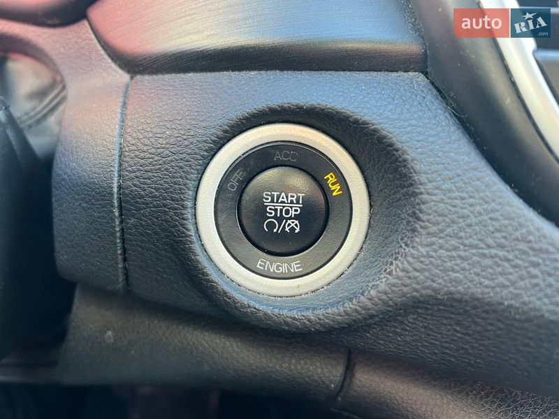 Седан Chrysler 200 2014 в Киеве