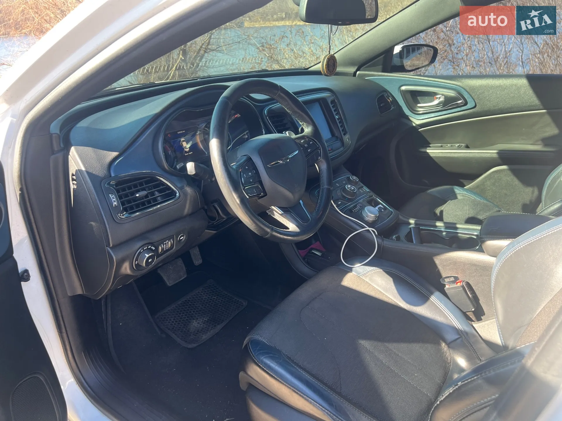 2015 Chrysler 200 - мініатюра 9