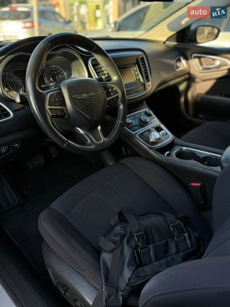 Седан Chrysler 200 2014 в Каменском