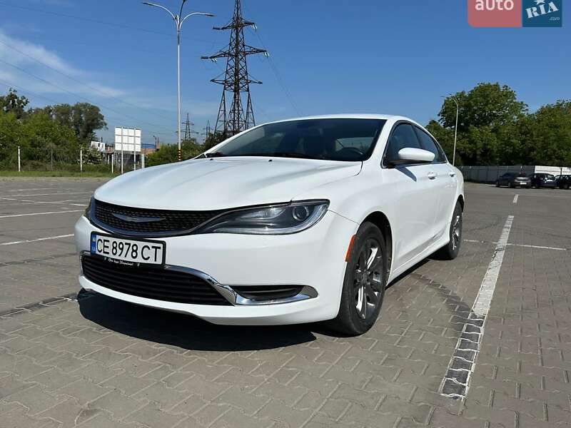 Седан Chrysler 200 2016 в Черновцах