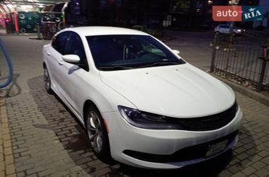 Седан Chrysler 200 2015 в Івано-Франківську