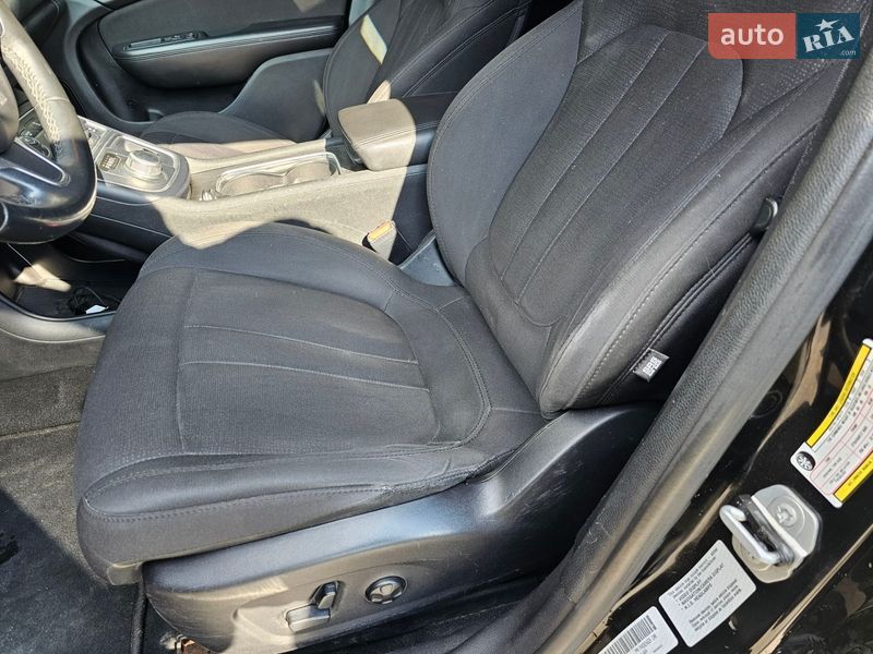 Седан Chrysler 200 2015 в Киеве фото 31 Седан Chrysler 200 2015 в Киеве