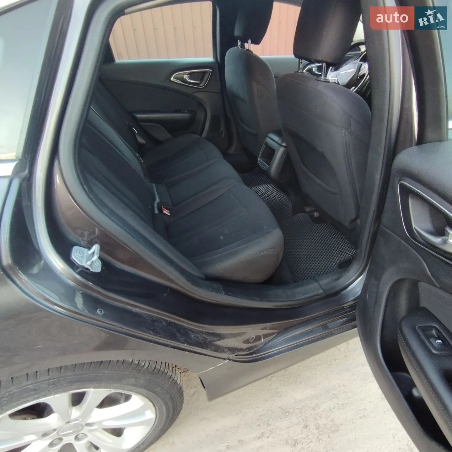 2014 Chrysler 200 - мініатюра 18