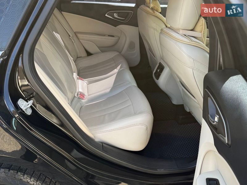 Седан Chrysler 200 2014 в Киеве фото 22 Седан Chrysler 200 2014 в Киеве