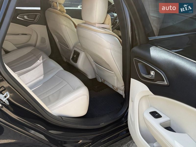 Седан Chrysler 200 2014 в Киеве фото 27 Седан Chrysler 200 2014 в Киеве