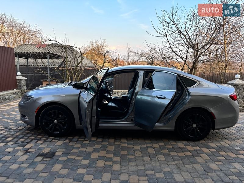 Седан Chrysler 200 2016 в Киеве фото 3 Седан Chrysler 200 2016 в Киеве