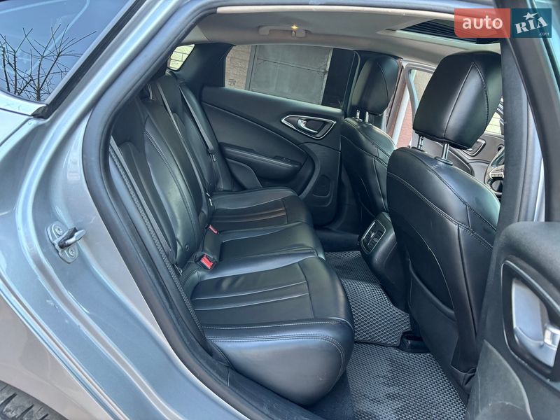 Седан Chrysler 200 2016 в Киеве фото 27 Седан Chrysler 200 2016 в Киеве