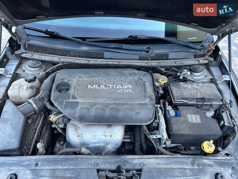 Седан Chrysler 200 2016 в Киеве фото 32 Седан Chrysler 200 2016 в Киеве