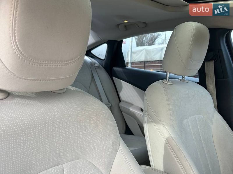 Седан Chrysler 200 2015 в Барышевке фото 6 Седан Chrysler 200 2015 в Барышевке