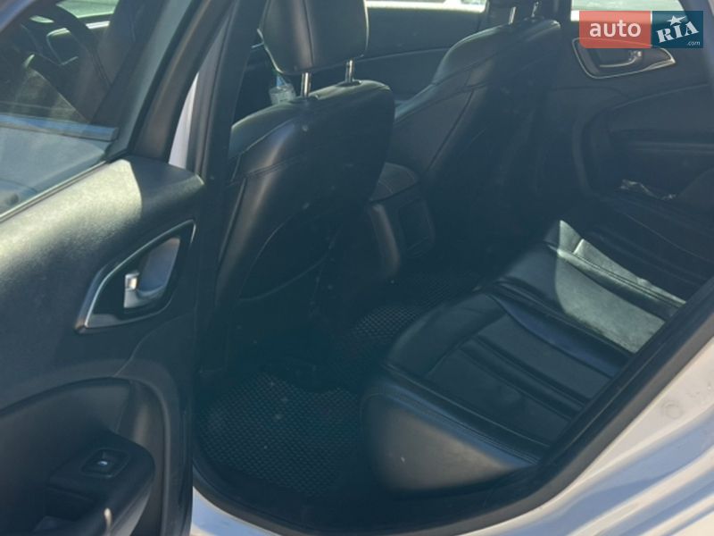 Седан Chrysler 200 2016 в Києві