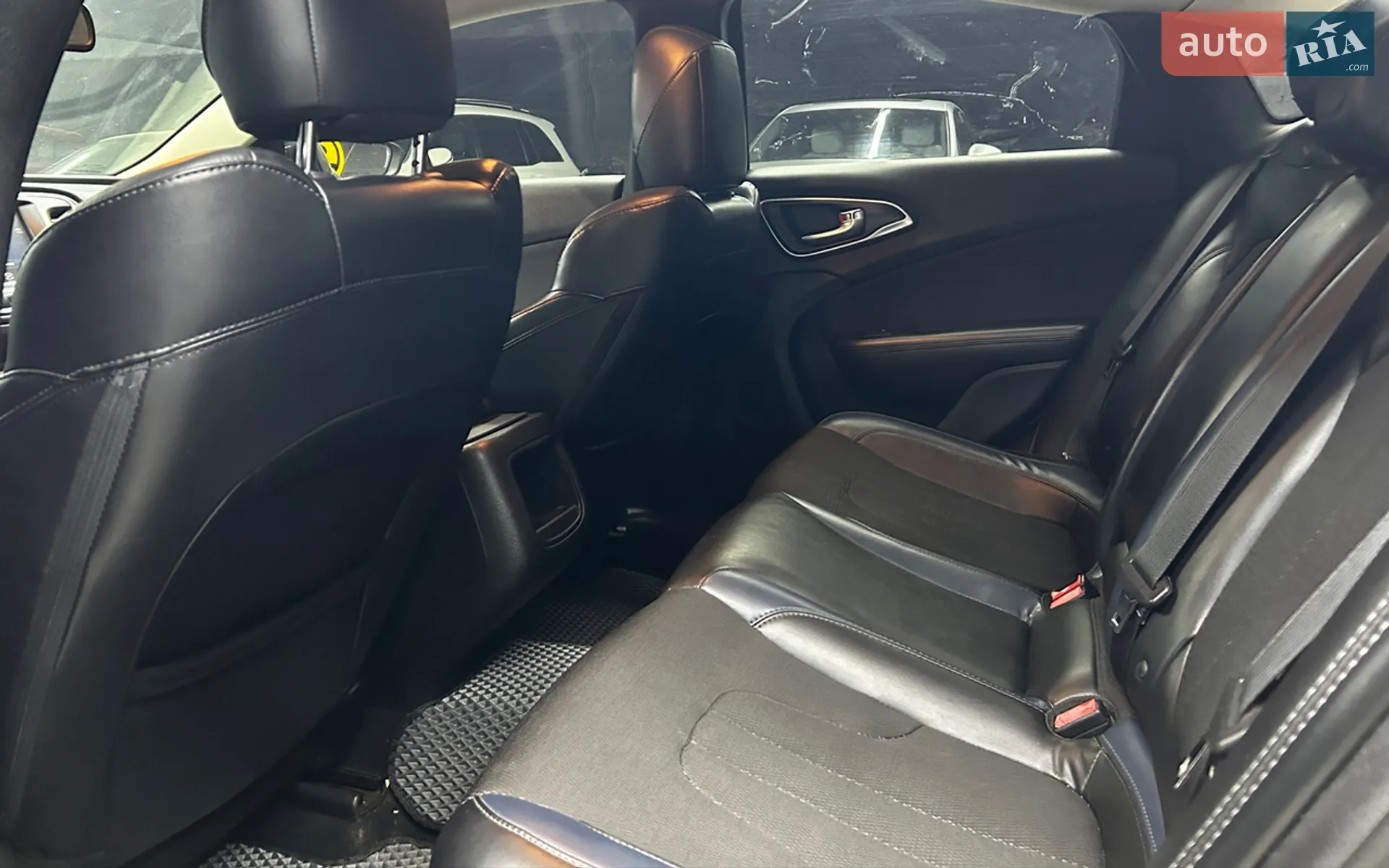 2015 Chrysler 200 - мініатюра 23