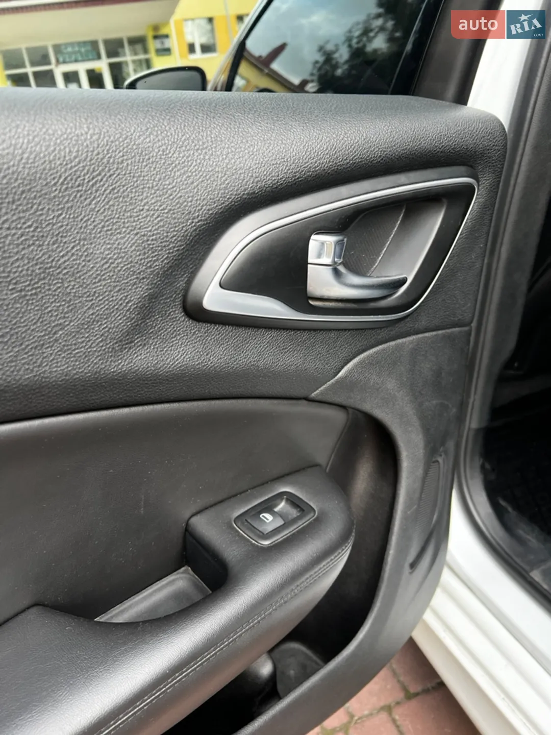2014 Chrysler 200 - мініатюра 51