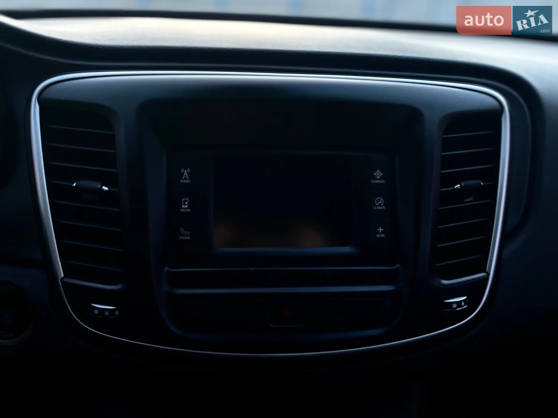 2014 Chrysler 200 - мініатюра 17