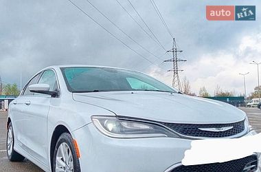 Седан Chrysler 200 2015 в Киеве