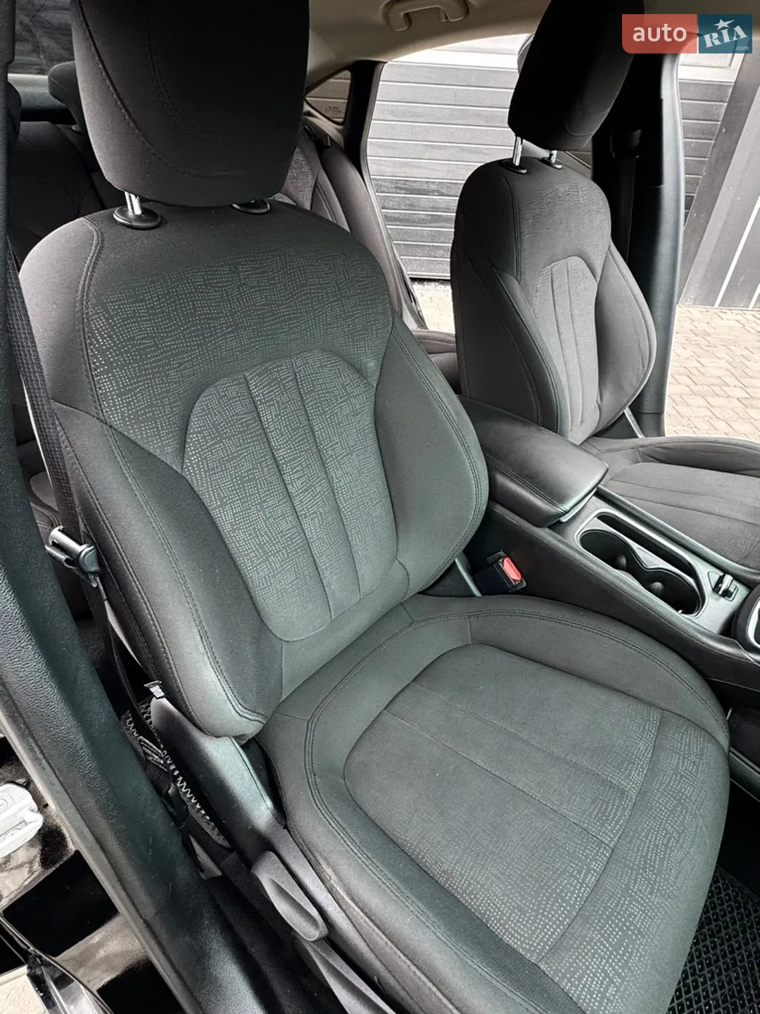2015 Chrysler 200 - мініатюра 9