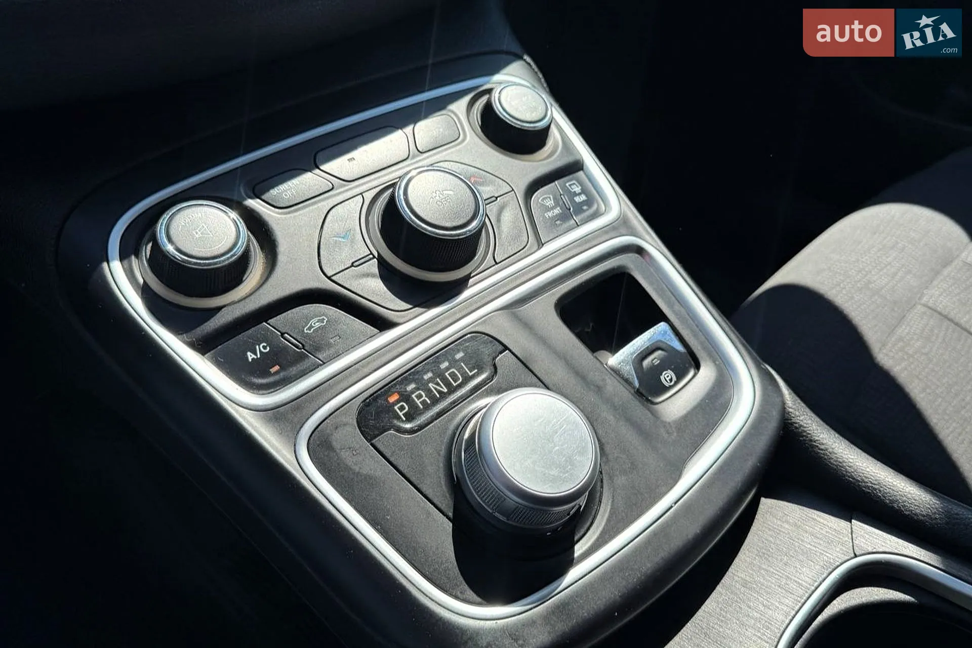 2015 Chrysler 200 - мініатюра 23