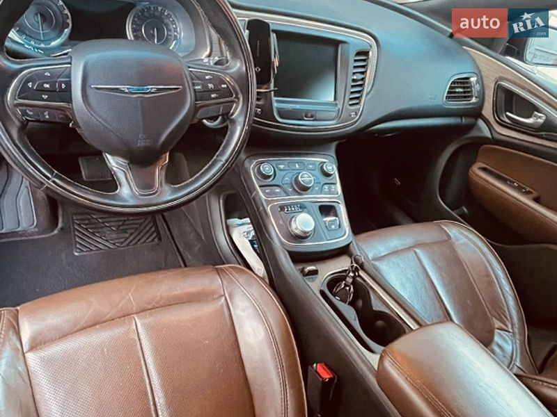 Седан Chrysler 200 2015 в Броварах