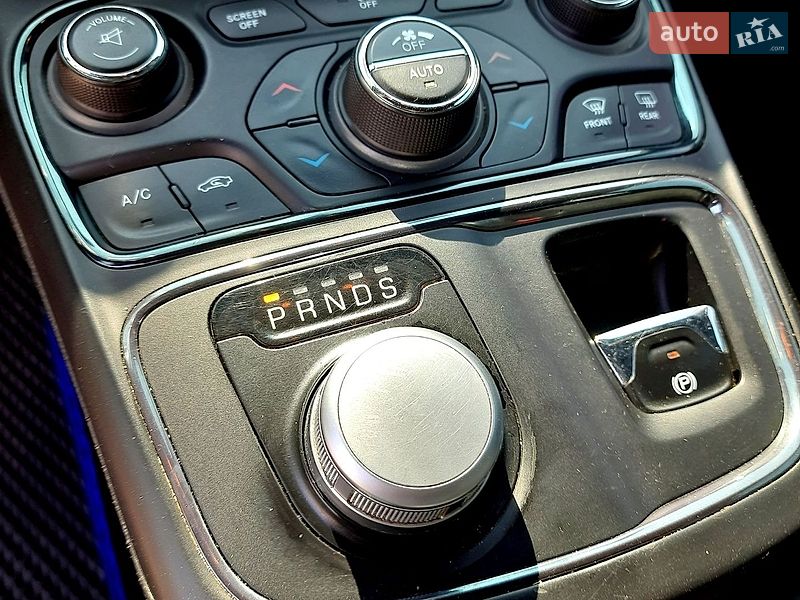 Седан Chrysler 200 2014 в Днепре