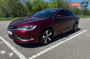 Седан Chrysler 200 2015 в Черновцах