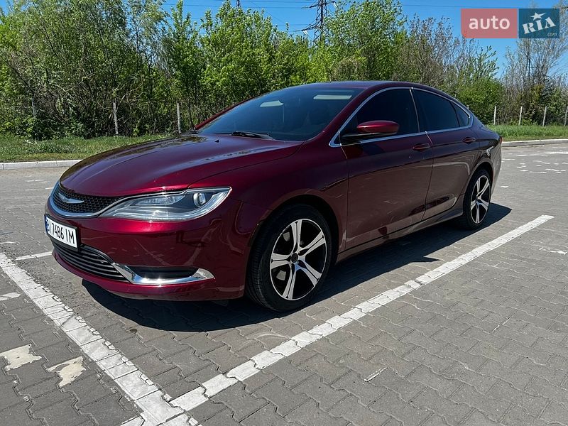 Седан Chrysler 200 2015 в Черновцах