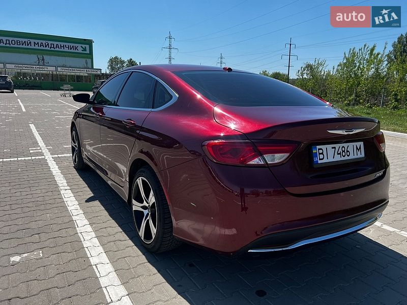 Седан Chrysler 200 2015 в Черновцах
