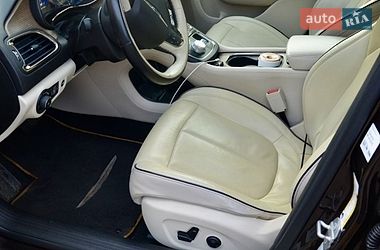 Седан Chrysler 200 2014 в Києві