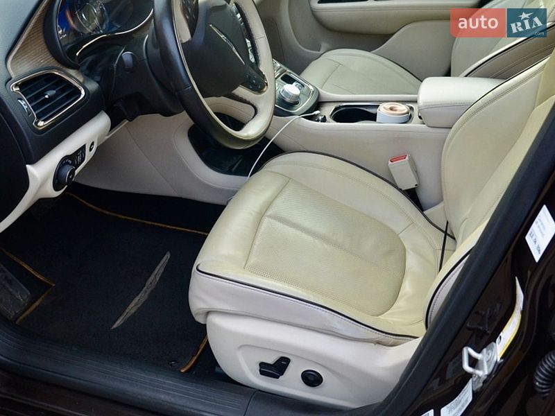 Седан Chrysler 200 2014 в Києві