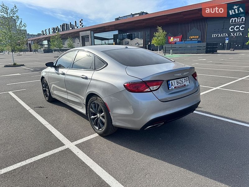 Седан Chrysler 200 2017 в Киеве