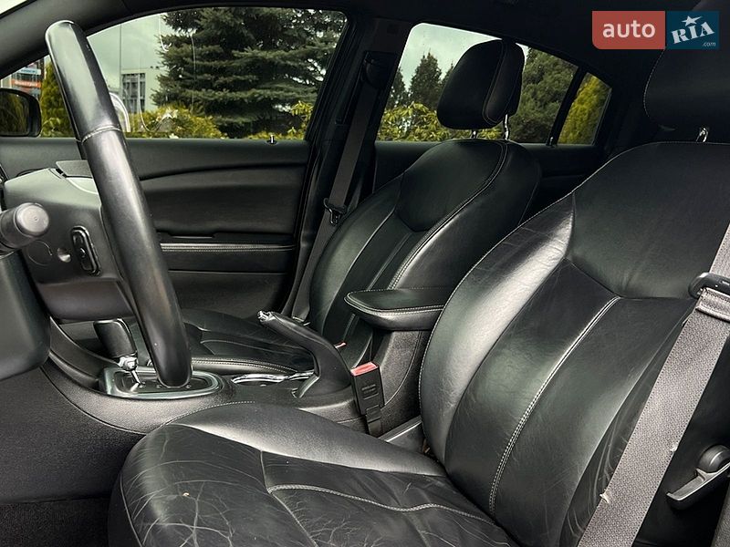 Седан Chrysler 200 2013 в Львове
